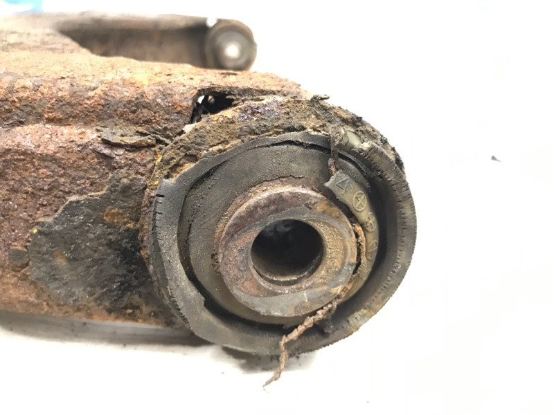 Рычаг передний нижний правый Mitsubishi L200 KB 2.5 ДИЗЕЛЬ 4D56U 2006 (б/у) Київ - зображення 5