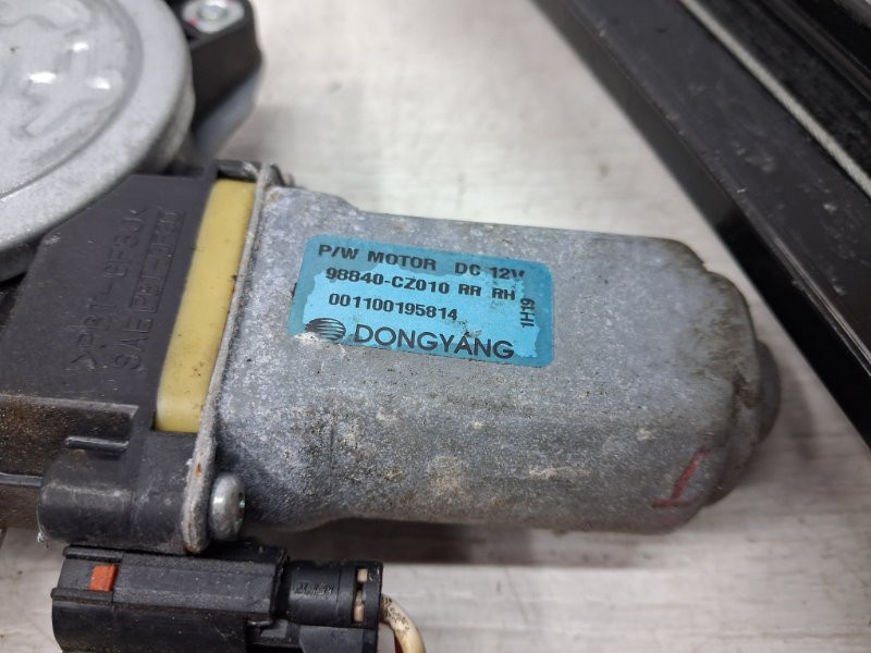 Стеклоподъемник задний правый SsangYong Korando C200 2.0 DIESEL D20DT 2010 (б/у) Київ - зображення 4