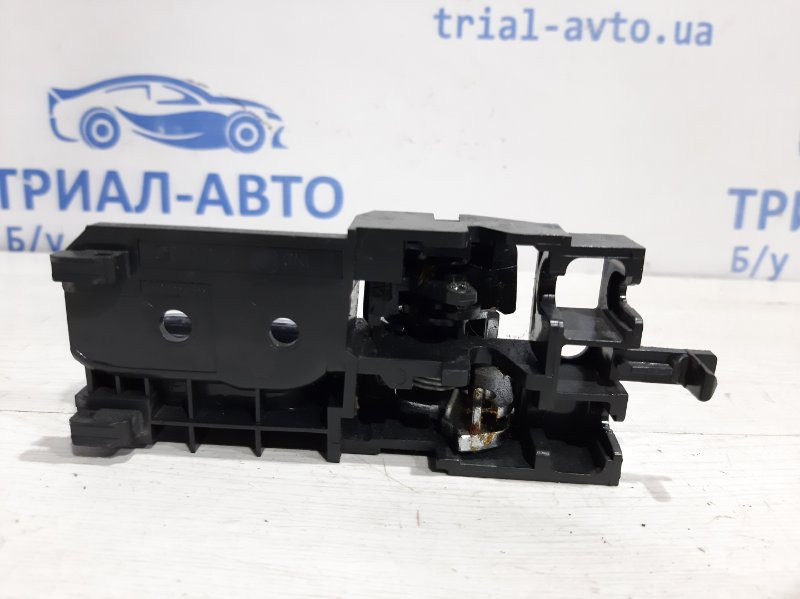 Ручка двери внутреняя задняя левая Mitsubishi Outlander CU 2.4 БЕНЗИН 4G69 2003 (б/у) Киев - изображение 2