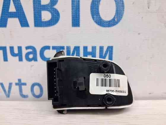 Кнопки руля Kia Sportage SL 1.7 DIESEL D4FD 2010 (б/у) Киев