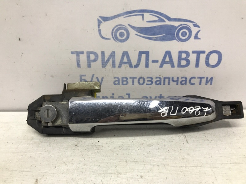 Ручка двери внешняя передняя правая Mitsubishi L200 KB 2.5 ДИЗЕЛЬ 4D56U 2006 (б/у) Київ - зображення 1