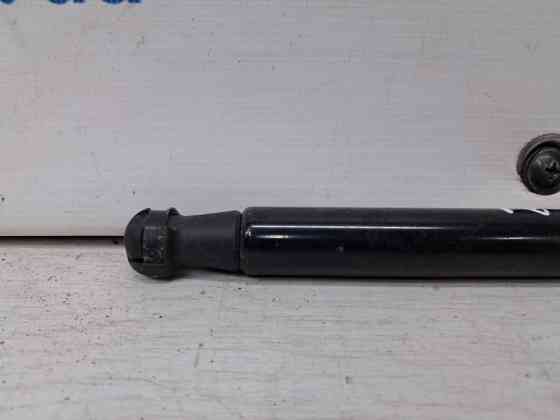 Амортизатор крышки багажника Toyota Avensis 2002-2010 6895009340 (Арт. 71313) Київ