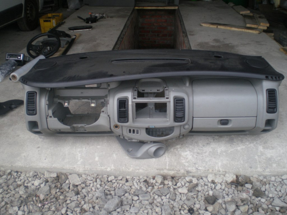 Панель салона передняя (торпедо) Renault Trafic 2001-2010 Ковель - зображення 1