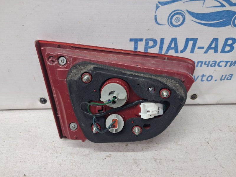 Фонарь задний внутренний правый Kia Sorento UM 2.4 БЕНЗИН G4KJ 2014 (б/у) Киев - изображение 4