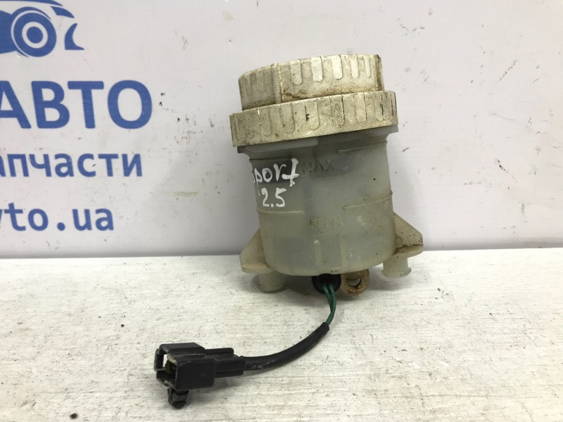 Бачок главного тормозного цилиндра Mitsubishi Pajero Sport K9 2.5 DIESEL 4D56 1996 (б/у) Киев - изображение 1