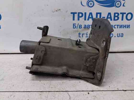 Кронштейн усилителя переднего бампера Nissan Juke F15 1.6 TURBO MR16DDT 2010 лев. (б/у) Київ