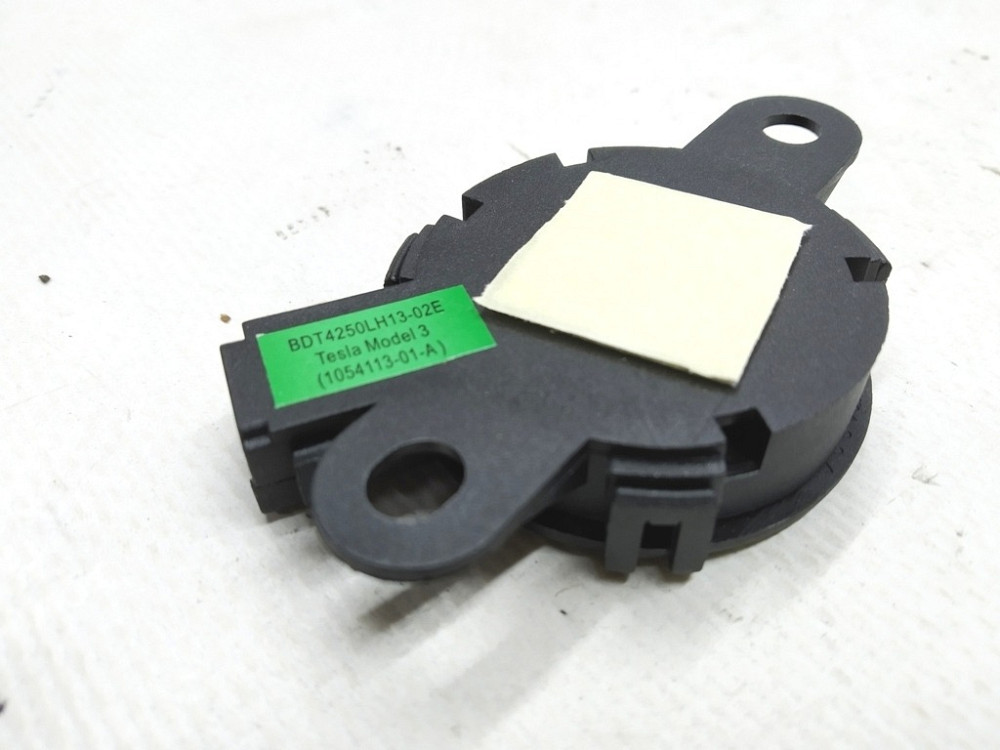 Динамик сигнала открытия/закрытия двери Tesla model 3 1054113-00-B Киев - изображение 3