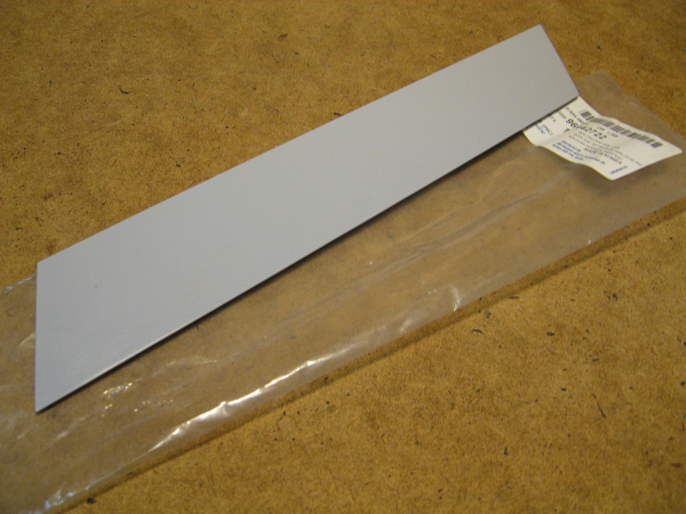 Молдинг решетки радиатора Captiva Днепр - изображение 2