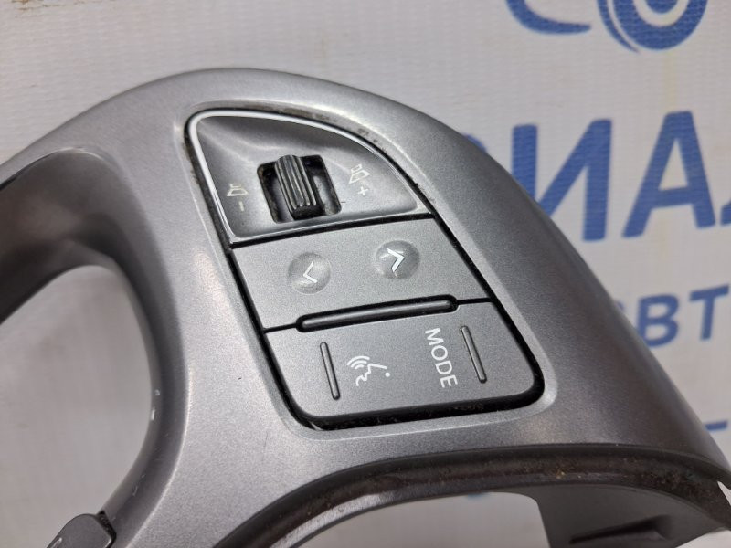 Кнопки руля Hyundai IX35 LM 1.7 DIESEL D4FD 2009 (б/у) Київ - зображення 2