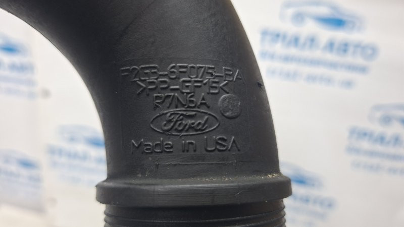 Патрубок интеркулера Ford Edge 2 2.0 БЕНЗИН ENR90 2015 (б/у) Киев - изображение 3