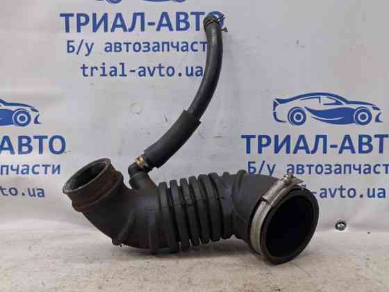 Патрубок воздушного фильтра Mitsubishi L200 KB 2.5 ДИЗЕЛЬ 4D56U 2006 (б/у) Киев