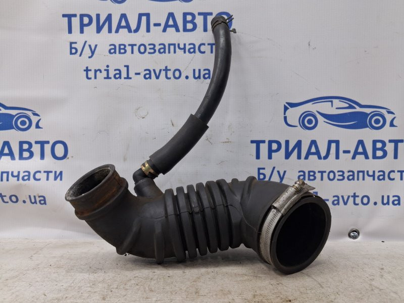 Патрубок воздушного фильтра Mitsubishi L200 KB 2.5 ДИЗЕЛЬ 4D56U 2006 (б/у) Київ - зображення 1