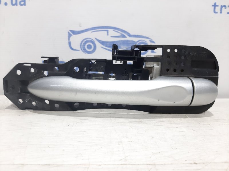 Ручка двери внешняя задняя правая Renault Megane 3 1.5 DIESEL K9K 2008 (б/у) Киев - изображение 1