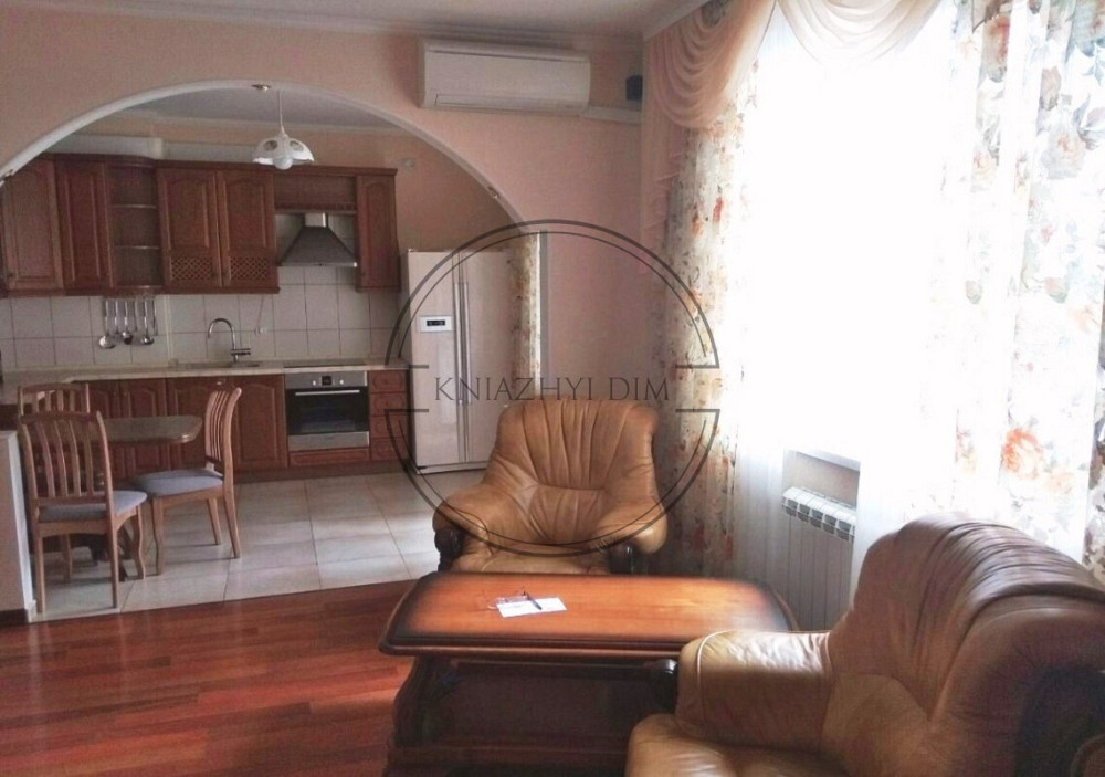 Відмінна 2-х. ком.квартира-студіо біля парка.М. Дорогожичі. Код об'єкта: 11132057. Киев - изображение 1