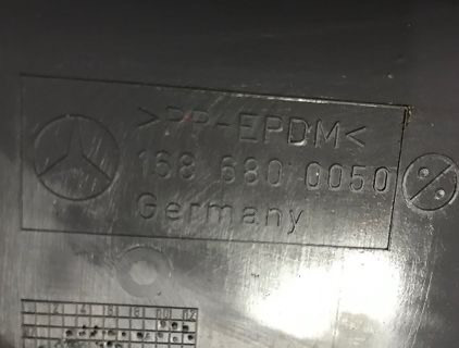 Бу консоль центральная Mercedes W168, 1686800050, A1686800050 Кропивницкий - изображение 2