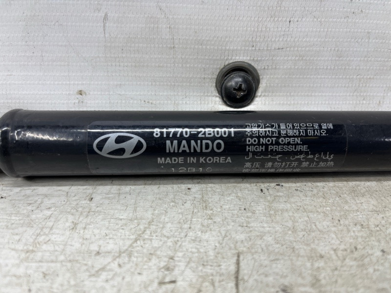 Амортизатор крышки багажника Hyundai Santa fe CM 2.2 DIESEL D4HB 2005 (б/у) Киев - изображение 4