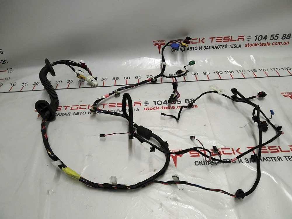 Электропроводка двери передней левой Tesla model 3 1067957-00-F Киев - изображение 1