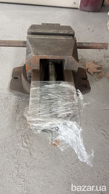 Тиски станочные поворотные 250 мм. 4500грн Харьков - изображение 1