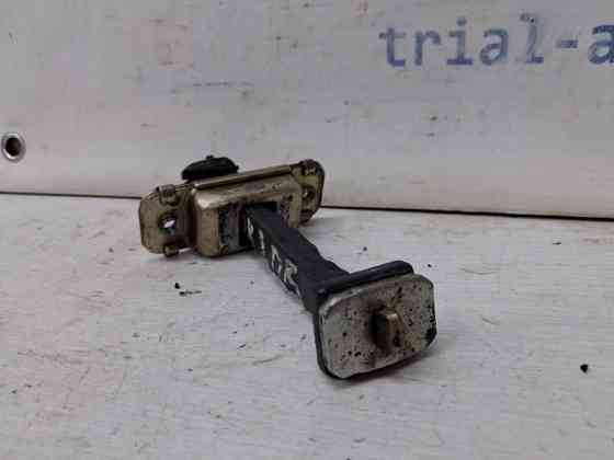 Ограничитель двери передний правый Kia Sorento BL 2.5 DIESEL D4CB 2002 (б/у) Киев