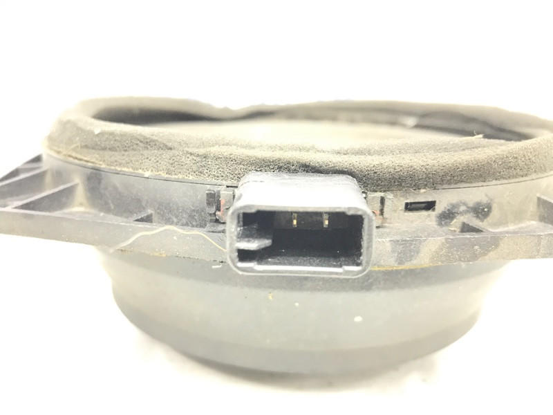 Динамик двери Mitsubishi Pajero Wagon 3 3.2 ДИЗЕЛЬ 4M41 1999 (б/у) Киев - изображение 3