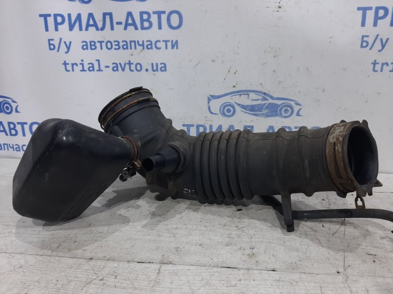 Патрубок воздушного фильтра Toyota RAV 4 A30 2.0 БЕНЗИН 1AZFE 2005 (б/у) Киев - изображение 2