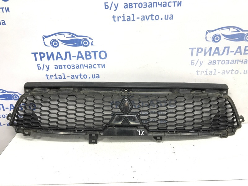 Решетка радиатора Рестайлинг Mitsubishi Outlander XL 2.2 DIESEL 4N14 2007 (б/у) Київ - зображення 1