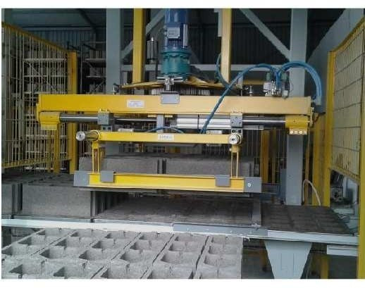 Б/У Автоматична вібропресувальна лінія Poyatos Prima L з БСУ (Іспанія). Не була у роботі, нова. Київ - зображення 4