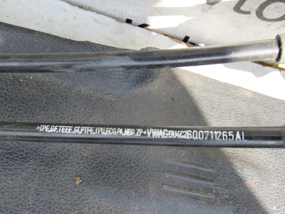 Трос КПП 5 ступ. Skoda Fabia 1.2 бензин 2007-2014 Ковель - изображение 1