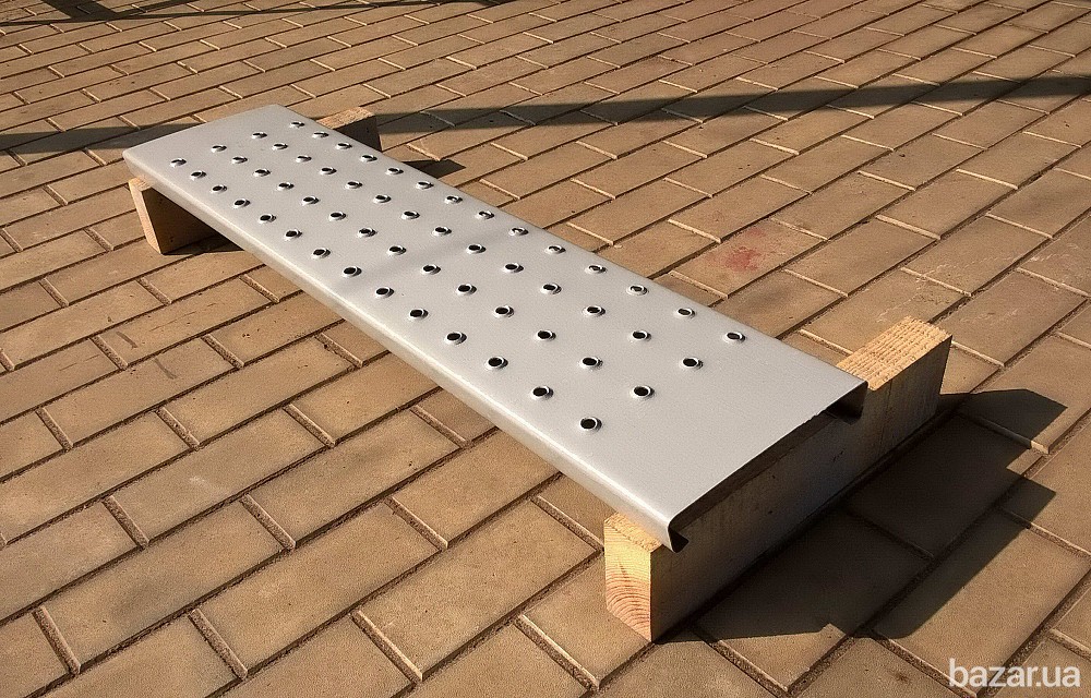 Ступень шипованная лестничная стальная Харків - зображення 1