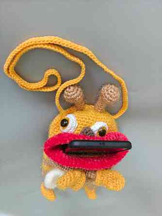 Сумочка чохол для смартфона бджілка дитяча ручна робота Нововолынск