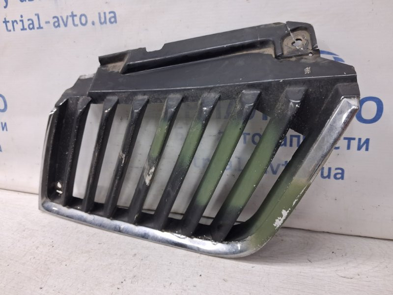 Решетка радиатора Mitsubishi L200 KB 2.5 DIESEL 4D56 2006 прав. (б/у) Київ - зображення 3