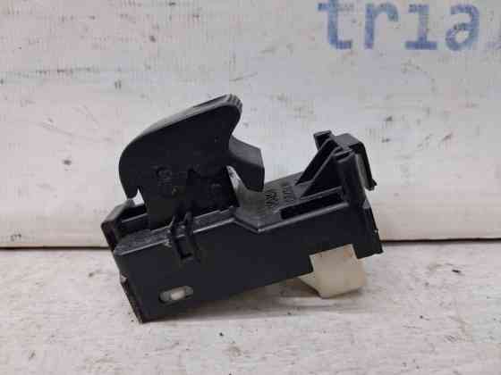 Кнопка стеклоподъемника Toyota Auris E150 1.6 БЕНЗИН 1ZRFAE 2006 (б/у) Киев