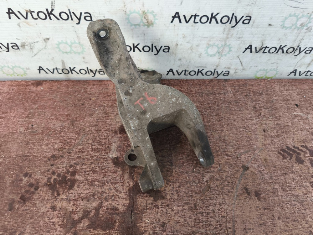 Кронштейн (опора) подушки двигателя правый VW T5 T6 2.0 tdi 2003-2019 (7E0199343B) Ковель - зображення 1