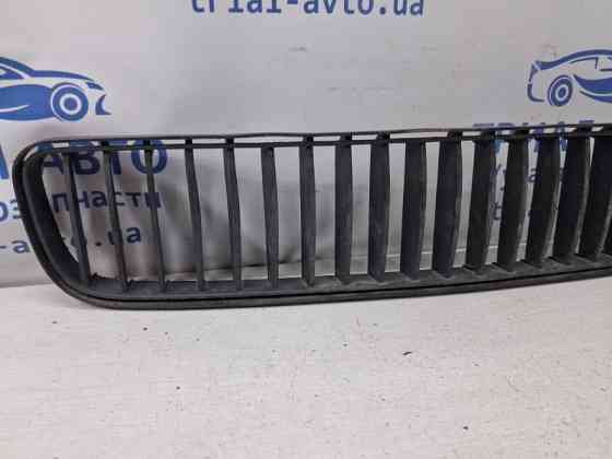 Решетка бампера центральная Skoda Fabia 2007-2014 5J0853677 9B9 (Арт. 78129) Київ