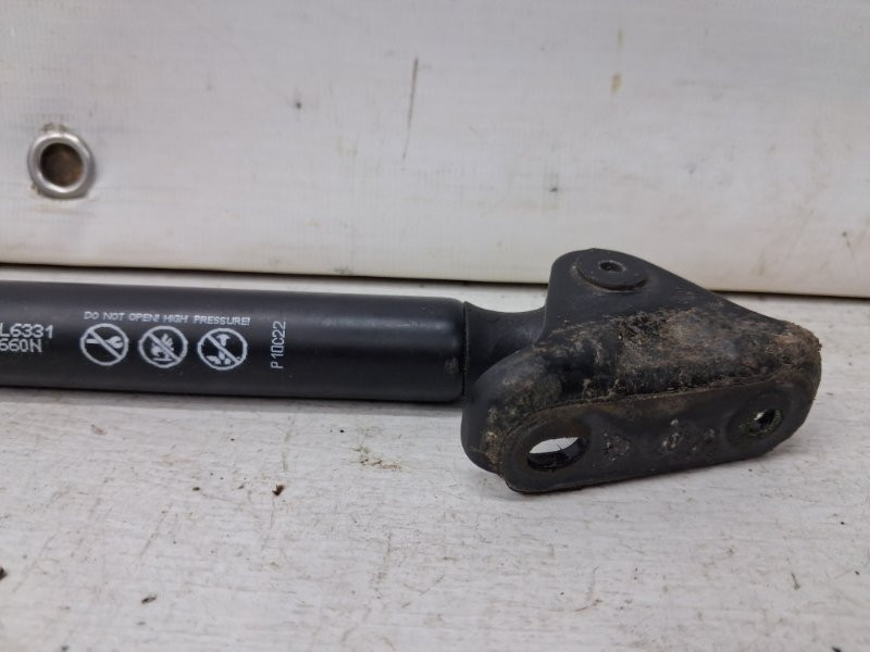 Амортизатор крышки багажника Lexus RX 350 XU30 3.5 БЕНЗИН 2GRFE 2003 (б/у) Киев - изображение 2