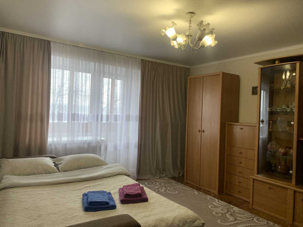 посуточная аренда 1-к квартира Киев, Подольский, 1200 грн./сутки Киев - изображение 1