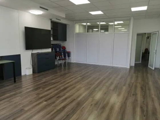 Поділ,вул Костянтинівська 75, офіс 90 Київ