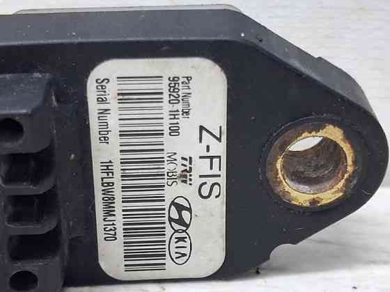 Датчик удара (AIRBAG) Hyundai I30 FD 1.6 БЕНЗИН G4FC 2007 (б/у) Киев