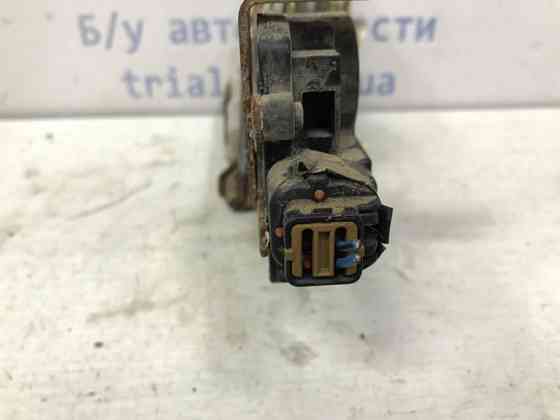 Замок двери задний правый Mitsubishi Pajero Wagon 3 3.2 ДИЗЕЛЬ 4M41 1999 (б/у) Київ