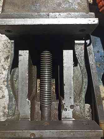 Лещата верстатні поворотні 250 мм Запорожье