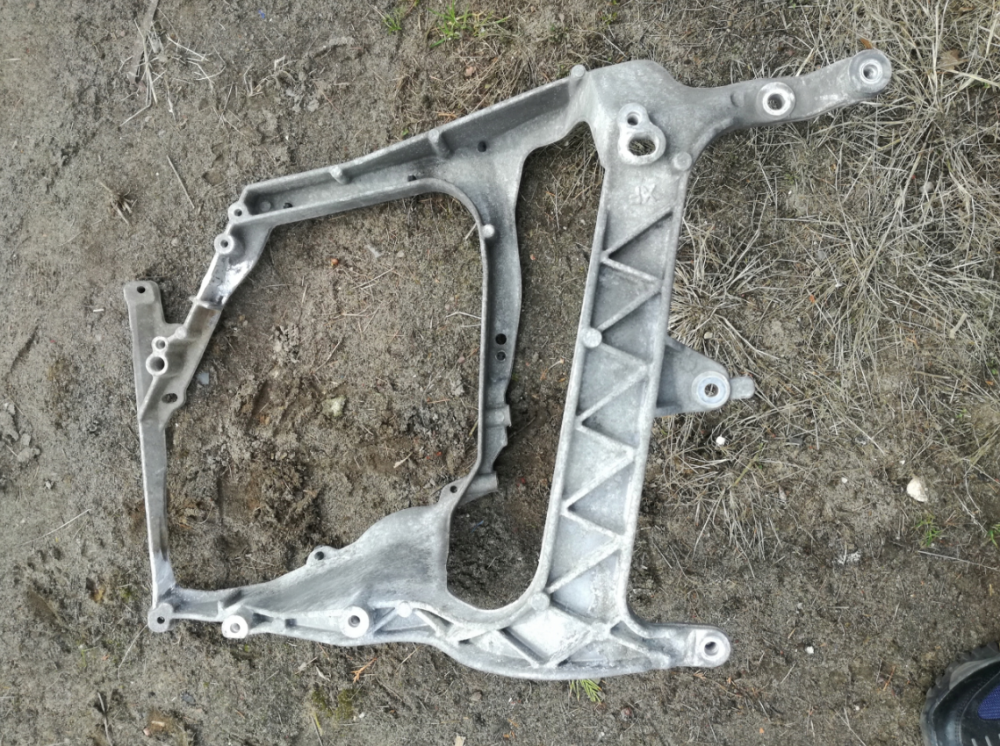 1798449 Кронштейн фары правый DAF XF 106 Euro 6 Львів - зображення 1