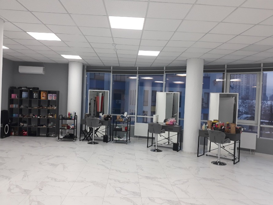 Здам нежитлове приміщення: м. Київ, біля метро Славутич Київ - зображення 2