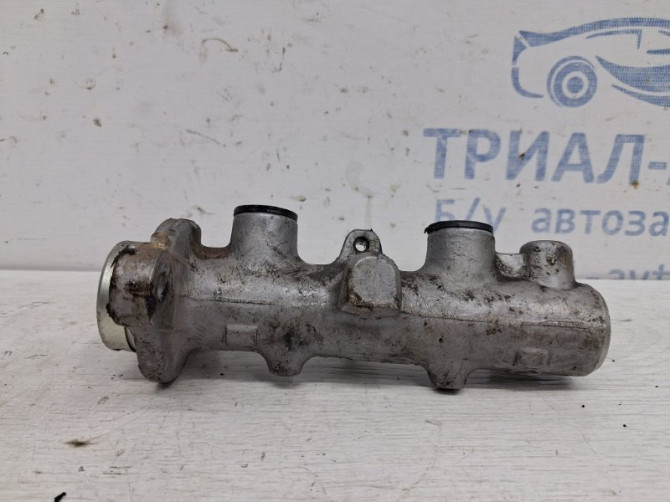 Тормозной цилиндр главный Mitsubishi L200 KB 2.5 DIESEL 4D56 2006 (б/у) Киев - изображение 1