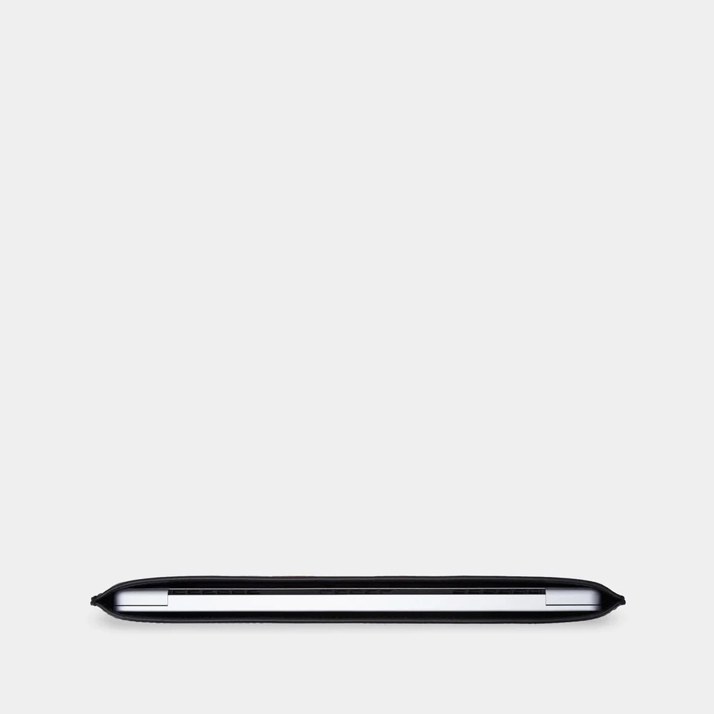 Чехол для ноутбука классический Incarne Cline MacBook Pro 14" 2021-2025 Чорний Киев - изображение 6