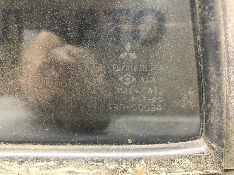Стекло двери задней левой (форточка) Mitsubishi Pajero Sport K9 2.5 DIESEL 4D56 1996 (б/у) Киев - изображение 3
