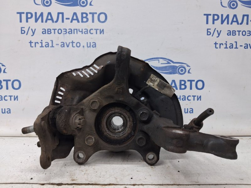 Кулак поворотный левый со ступицей Toyota Auris E150 1.6 БЕНЗИН 1ZRFAE 2006 (б/у) Київ - зображення 1