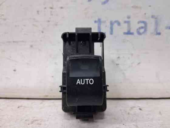 Кнопка стеклоподъемника Toyota Auris E150 1.6 БЕНЗИН 1ZRFAE 2006 (б/у) Киев
