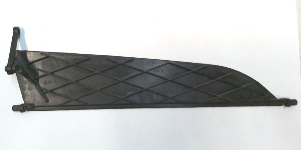 Лопасть люверса левого активного LHTesla model S 1007268-00-F Киев - изображение 1