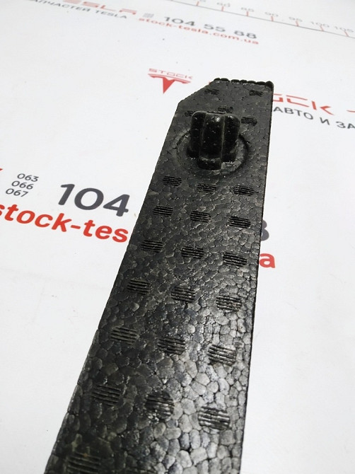 Демпфер усилителя бампера переднего (пена) NEW не оригинал Tesla model 3 1104669-00-F Киев - изображение 4