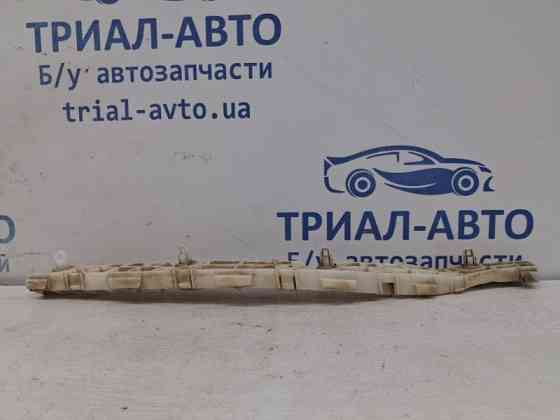 Кронштейн бампера задний правый Mitsubishi Pajero Wagon 4 3.2 ДИЗЕЛЬ 4M41 2006 (б/у) Київ